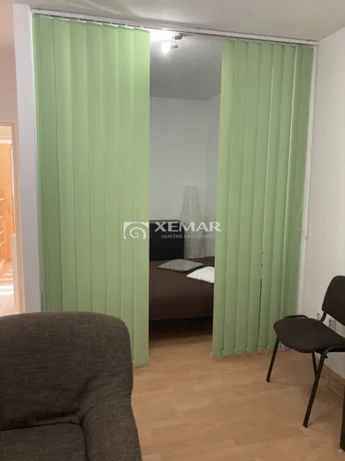 Na predaj 2-izbový byt, 56 m², Banská Bystrica