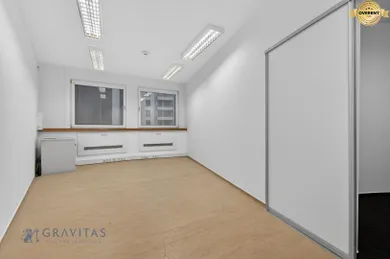 Na prenájom komerčné, 80 m², Bratislava-Ružinov, Plynárenská