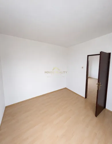 Na predaj 3-izbový byt, 77 m², Bratislava-Karlova Ves, Kuklovská