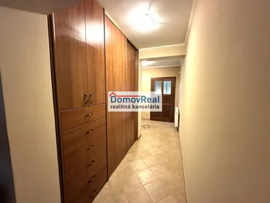 Na predaj dom v Bratislava-Podunajské Biskupice · €379 000 · Pôvodný stav