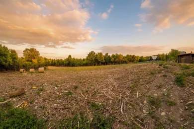 Na predaj pozemok, 236 m², Kaluža