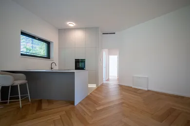 Na predaj 3-izbový byt, 96 m², Bratislava-Staré Mesto
