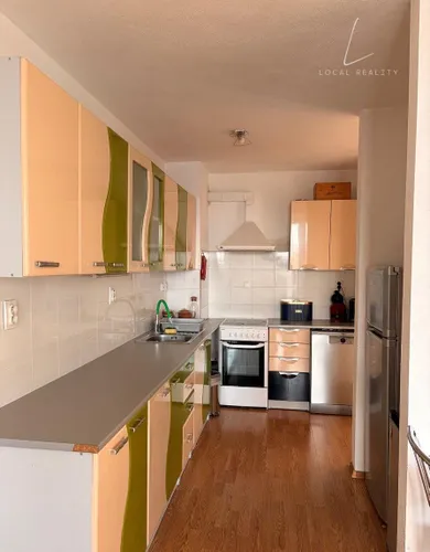 Na predaj 4-izbový byt, 95 m², Bratislava-Nové Mesto