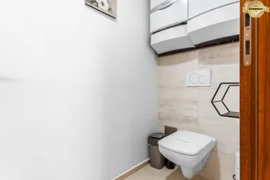 Na predaj 2-izbový byt, 75 m², Bratislava-Staré Mesto, Námestie 1.mája