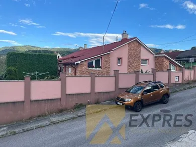 Na predaj dom, 130 m², Handlová, Ružová