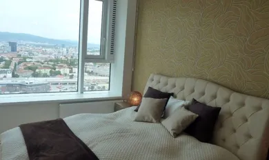 Na prenájom 3-izbový byt, 90 m², Bratislava-Staré Mesto, Landererova