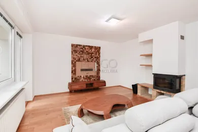 Na prenájom 5-izbový byt, 160 m², Bratislava-Staré Mesto, Vlčková