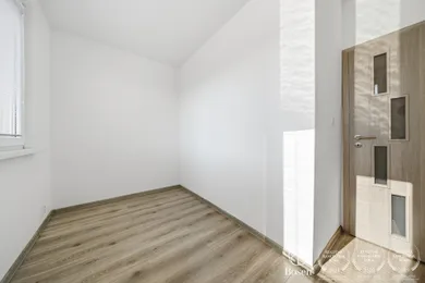 Na predaj 1-izbový byt, 38 m², Bratislava-Podunajské Biskupice