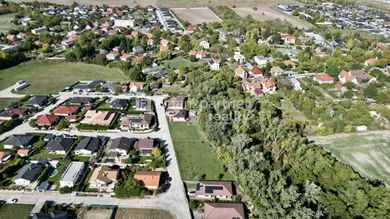 Na predaj pozemok, 636 m², Kvetoslavov, Hlavná