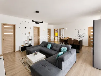 Na predaj 4-izbový dom, 159 m², Galanta