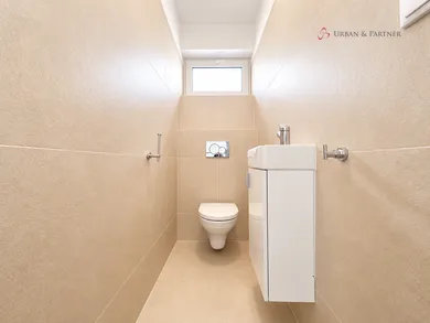 Na predaj 4-izbový dom, 184 m², Bratislava-Jarovce, Opálová