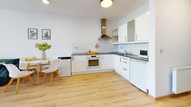 Na predaj 2-izbový byt, 57 m², Bratislava-Nové Mesto, Bajkalská 9