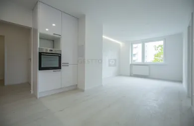 Na predaj 4-izbový byt, 76 m², Trnava, Ulica Teodora Tekela