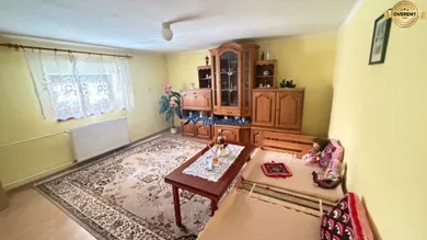 Na predaj 5-izbový dom, 140 m², Bacúch