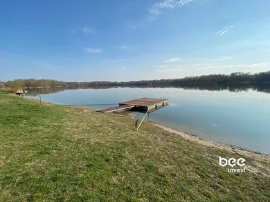Na predaj pozemok, 400 m², Vojka nad Dunajom