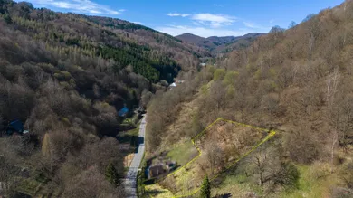 Na predaj pozemok, Chvojnica