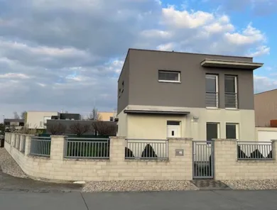 Domy na predaj, Chorvátsky Grob · €460 000