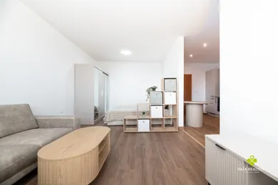 Na prenájom 1-izbový byt, 37 m², Prievidza, Nábrežná