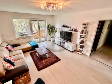 Na prenájom 4-izbový byt, 110 m², Komárno