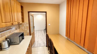 Na predaj 1-izbový byt, 35 m², Banská Bystrica, Sládkovičova