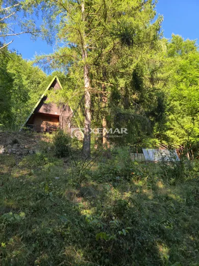 Na predaj 2-izbový rekreačný dom, 486 m², Tajov