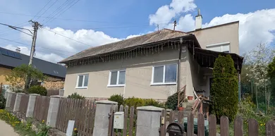 Domy na sprzedaż, 5-pokojowe, Nová Baňa · €129 000