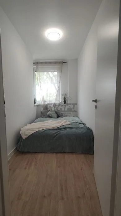Na predaj 4-izbový byt, 70 m², Bratislava-Ružinov, Exnárova