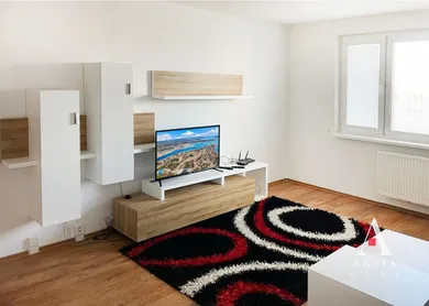 Mieszkania na wynajem, 3-pokojowe, Košice-Nad jazerom · €790