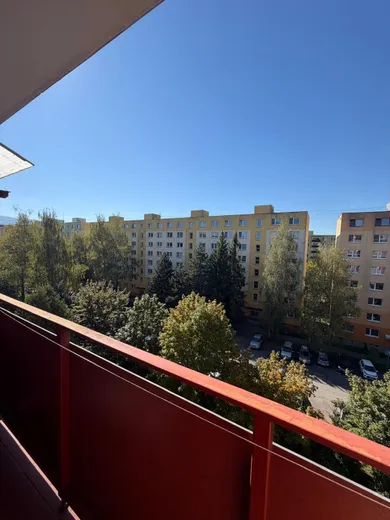 Byty na prenájom 4-izbový, Žilina · €750