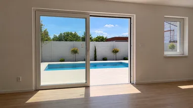 Na predaj 5-izbový dom, 135 m², Hviezdoslavov, Zimná ulica