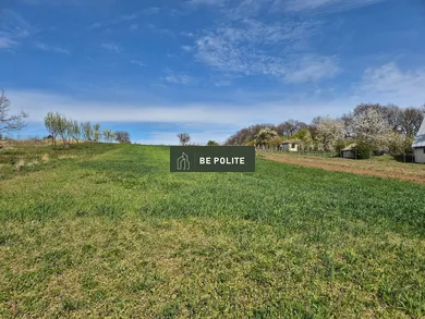 Na predaj pozemok, 219 m², Čaka