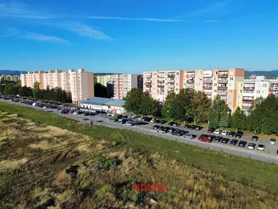 Na predaj 5-izbový byt, 94 m², Nové Mesto nad Váhom, Tematínska
