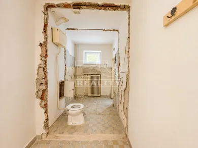 Na predaj 2-izbový byt, 63 m², Piešťany