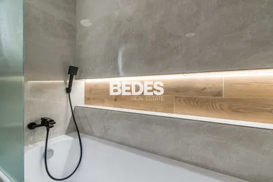 Na predaj 3-izbový byt, 72 m², Prievidza, Šulekova