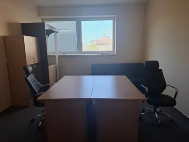 Na prenájom komerčné, 20 m², Zvolen, Námestie SNP