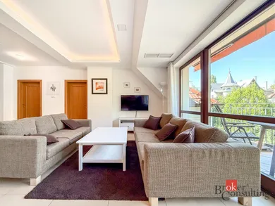 Byty na prenájom 4-izbový, Bratislava-Staré Mesto · €1 900