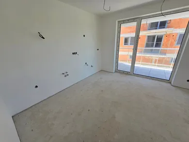Na predaj 3-izbový byt, 62 m², Hôrky, Družstevná