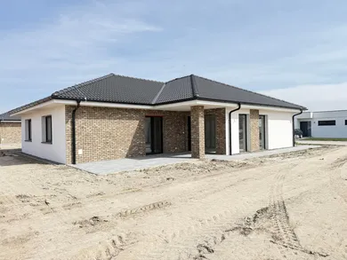 Domy na sprzedaż, 4-pokojowe, Hviezdoslavov · €389 990