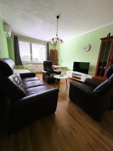 Na predaj 2-izbový byt, 66 m², Levice, Ul. Z. Nejedlého