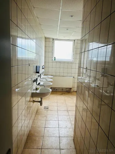 Na predaj objekt, Strážske, Priemyselná