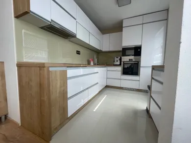 Byty na prenájom 4-izbový, Považská Bystrica · €730