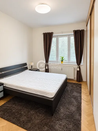 Na prenájom 2-izbový byt, 62 m², Bratislava-Staré Mesto, Palisády
