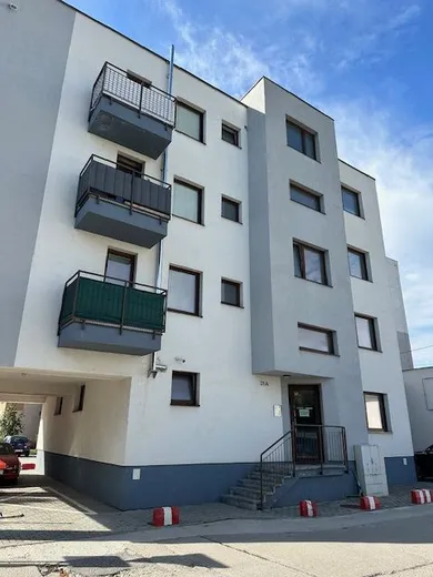 Byty na prenájom 1-izbový, Malacky · €350