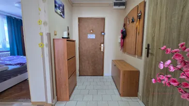 Na predaj 2-izbový byt, 59 m², Želiezovce, Hronská