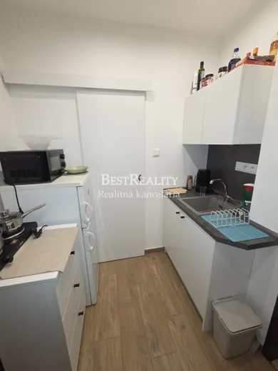 Na predaj 1-izbový byt, 22 m², Bratislava-Staré Mesto