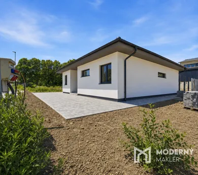 Na predaj dom, 120 m², Špačince, Hospodárska