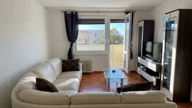 Na predaj 3-izbový byt, 64 m², Nitra, Hollého