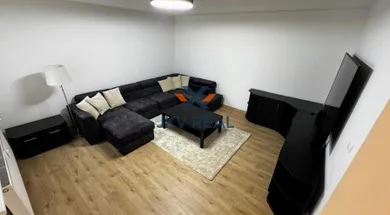Na predaj 4-izbový byt, 87 m², Malacky, male námestie