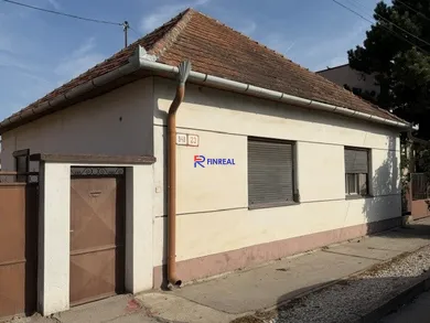 Na predaj dom, 115 m², Kolárovo, Športová