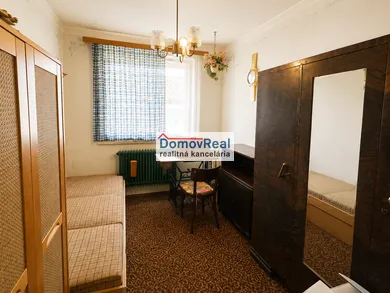 Na predaj 4-izbový dom, 378 m², Šamorín, Hlavná